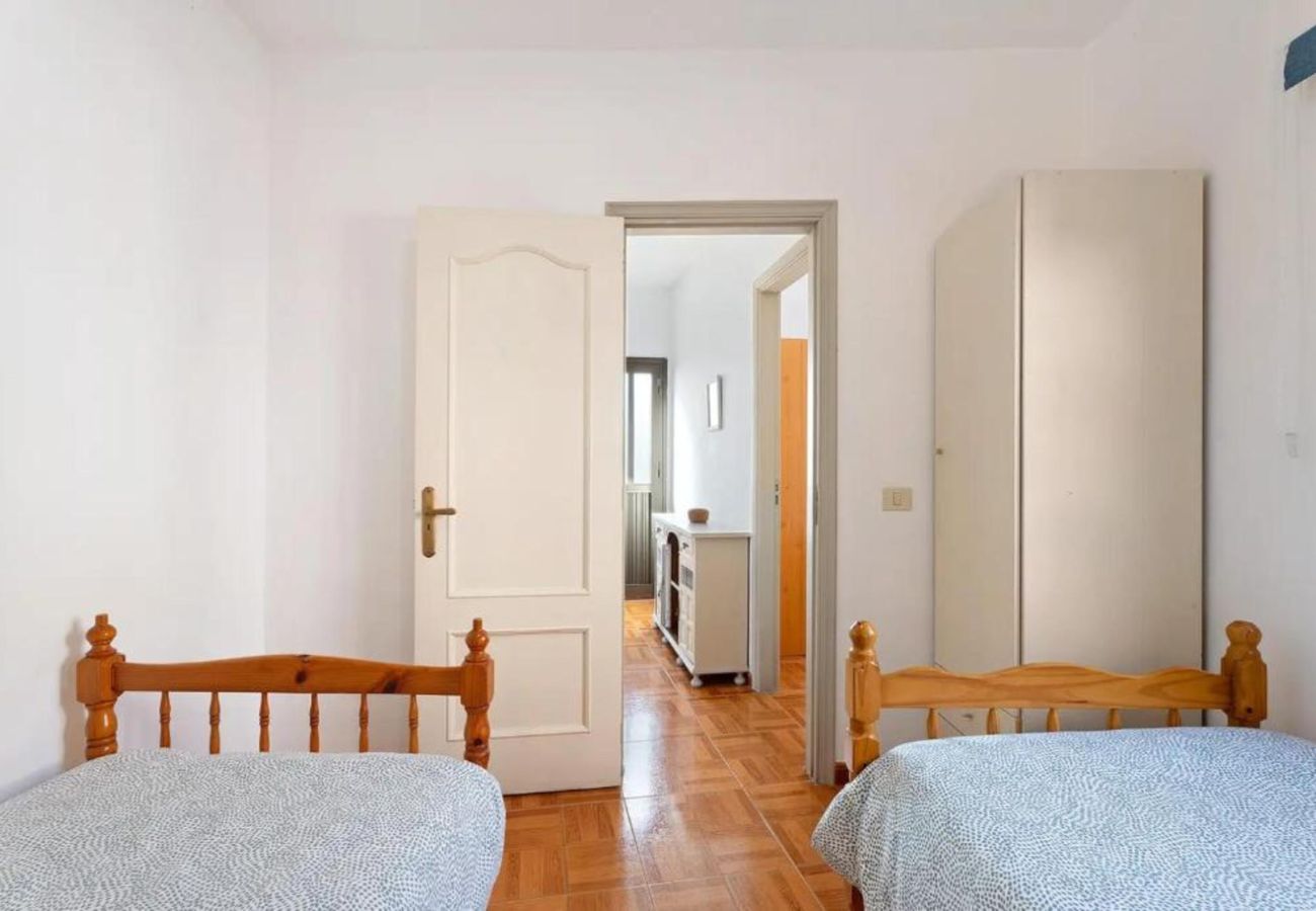 House in Timijiraque -  Cozy 2 bedroom house with beautiful sea views
