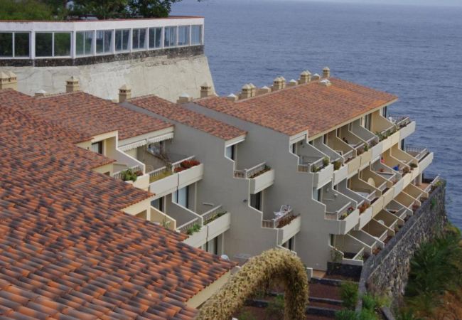 Aparthotel in Los Realejos - 2-Bedroom Apartment with Stunning Sea Views and Pool Aparthotel in Los Realejos - 2-Bedroom Apartment with Stunning Sea Views and Pool