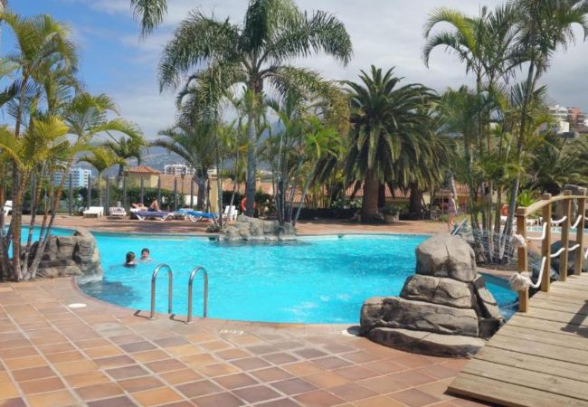 Aparthotel in Los Realejos - 2-Bedroom Apartment with Stunning Sea Views and Pool Aparthotel in Los Realejos - 2-Bedroom Apartment with Stunning Sea Views and Pool