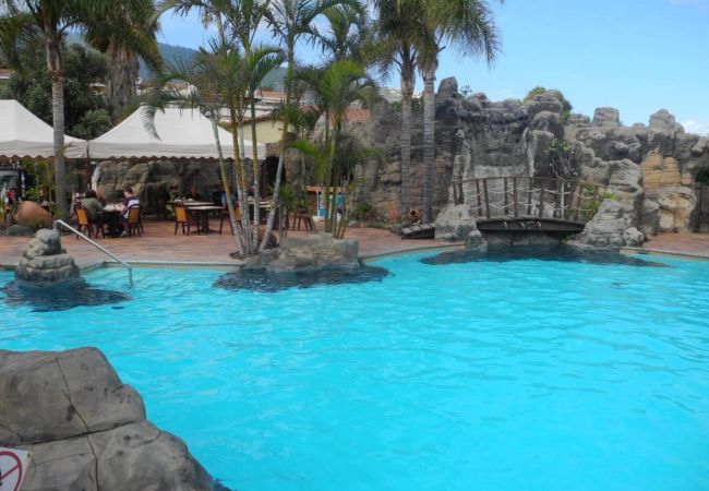 Aparthotel in Los Realejos - 2-Bedroom Apartment with Stunning Sea Views and Pool Aparthotel in Los Realejos - 2-Bedroom Apartment with Stunning Sea Views and Pool