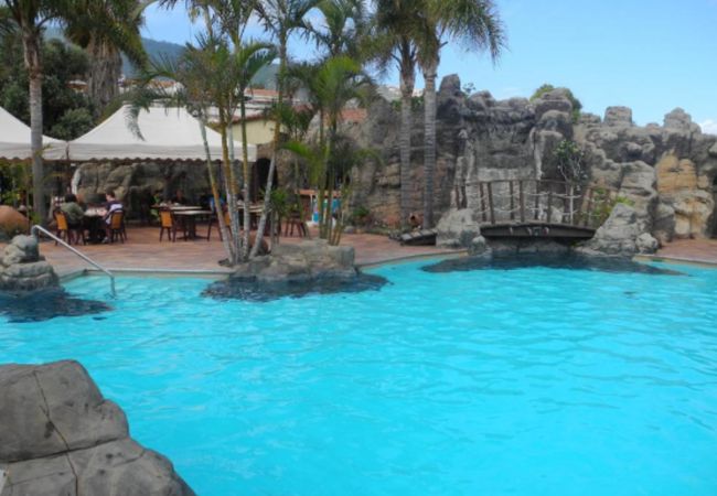 Aparthotel in Los Realejos - 2-Bedroom Apartment with Stunning Sea Views and Pool Aparthotel in Los Realejos - 2-Bedroom Apartment with Stunning Sea Views and Pool