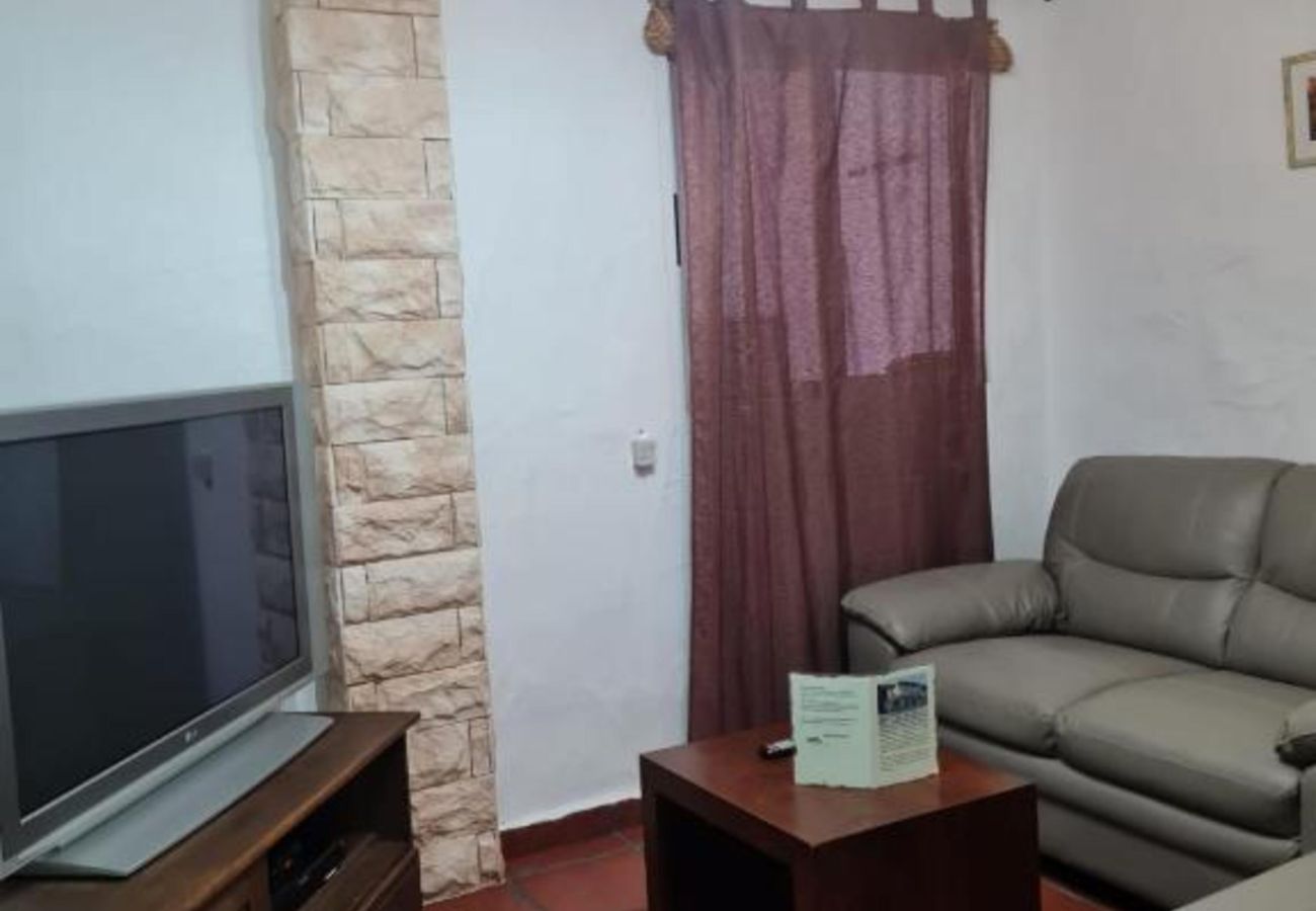 Apartment in Mocanal - Nice two bedroom apartment; BBQ, WIFI