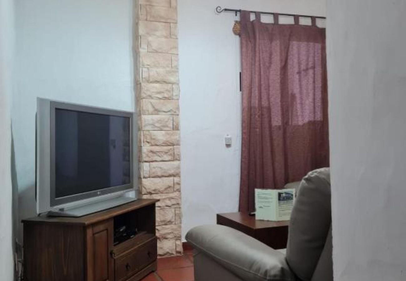 Apartment in Mocanal - Nice two bedroom apartment; BBQ, WIFI