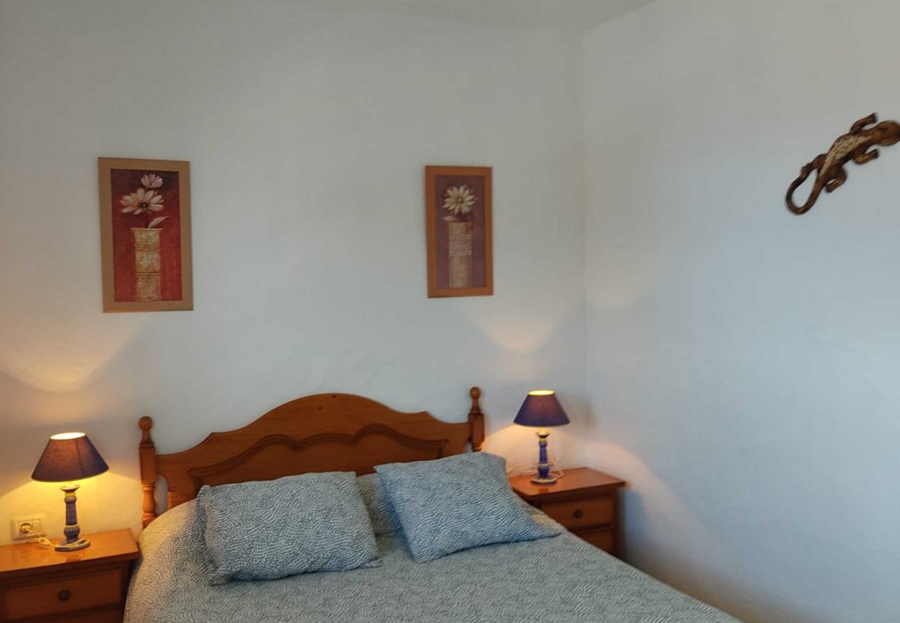 Apartment in Mocanal - Comfortable one bedroom apartment in Mocanal