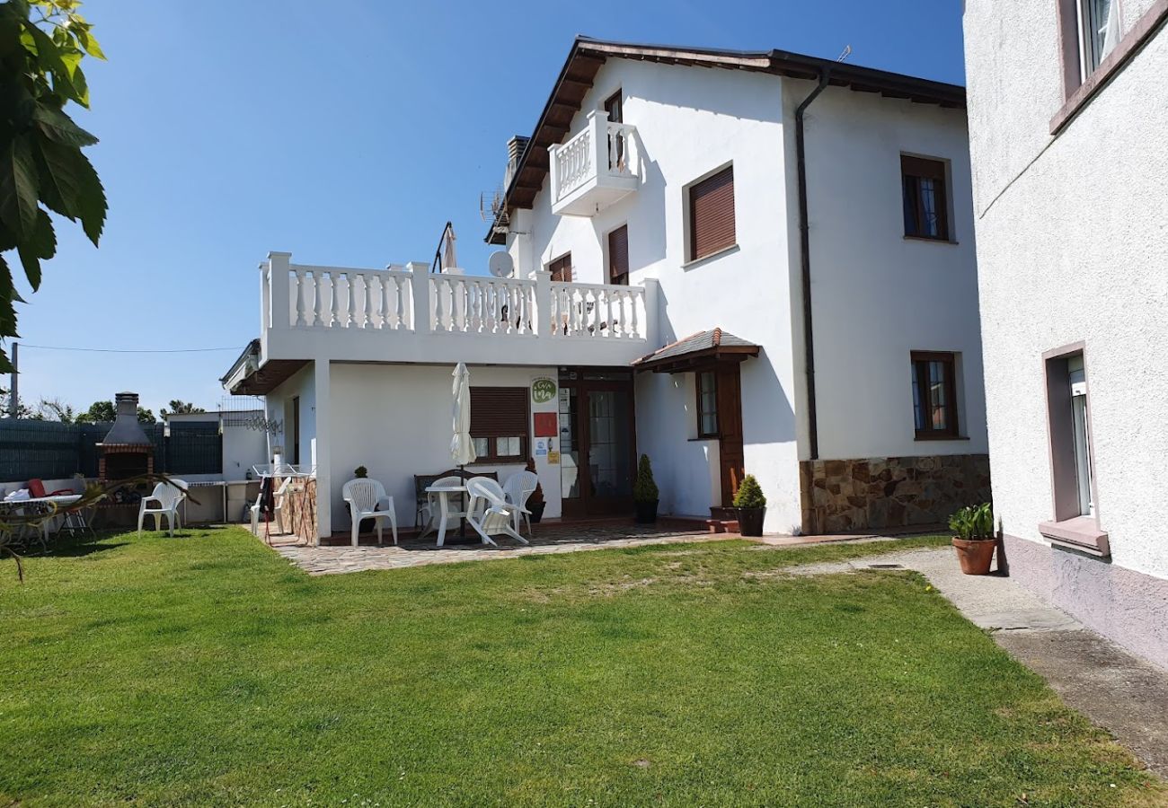 Apartment in Valdés - Cozy Apartment in a Coastal Village