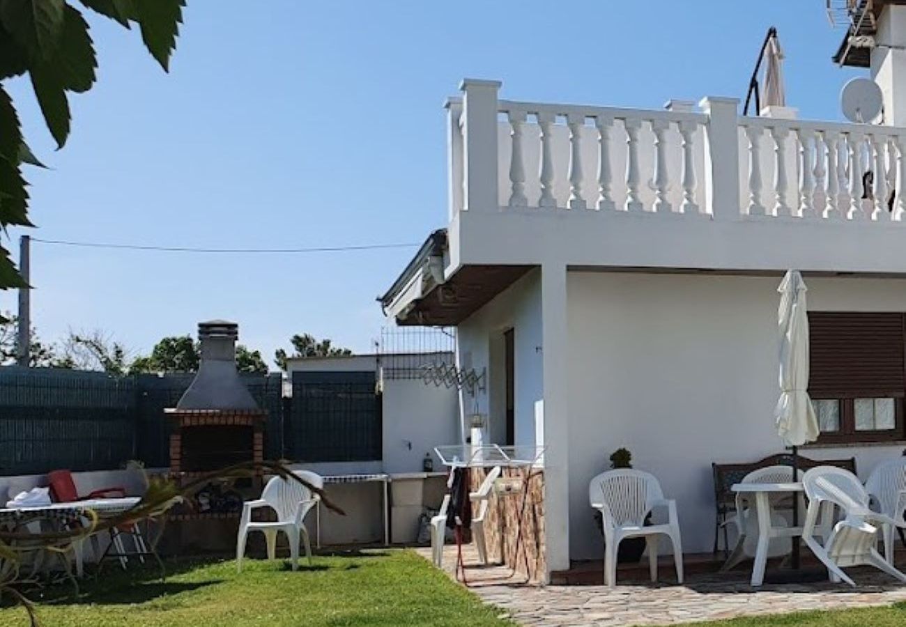 Apartment in Valdés - Cozy Apartment in a Coastal Village