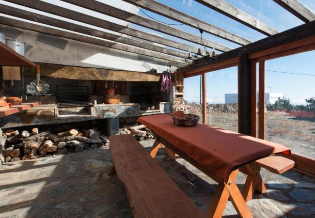 Cottage in Isora -  Cozy Rural House with Beautiful Views and BBQ for an Ideal Stay Cottage in Isora -  Cozy Rural House with Beautiful Views and BBQ for an Ideal Stay