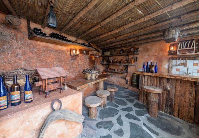 Aparthotel in Frontera - Stunning apartment with sea and mountain views, tennis, and WiFi Aparthotel in Frontera - Stunning apartment with sea and mountain views, tennis, and WiFi