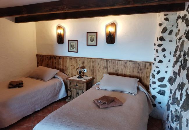 Aparthotel in Frontera - Stunning apartment with sea and mountain views, tennis, and WiFi Aparthotel in Frontera - Stunning apartment with sea and mountain views, tennis, and WiFi