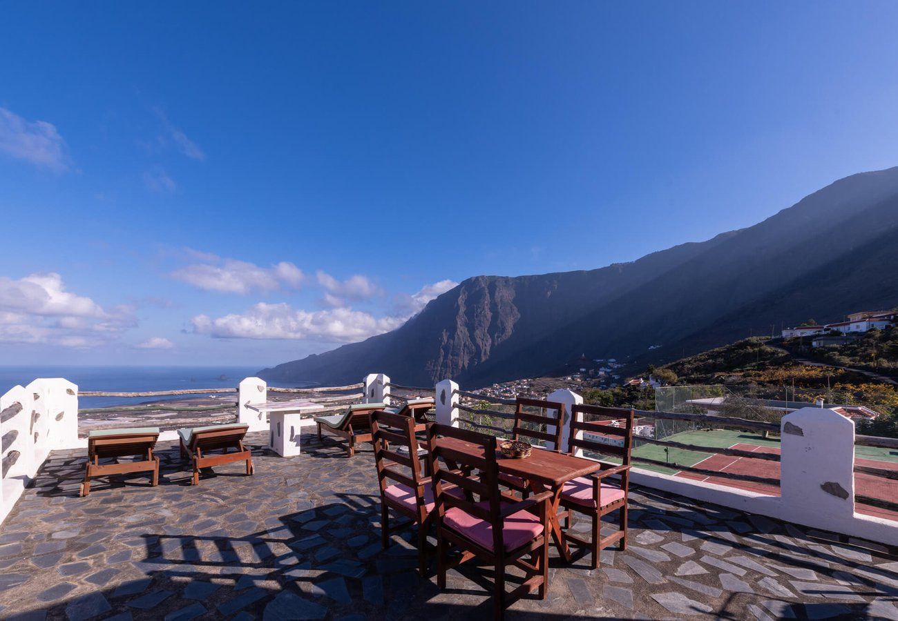 Apartment in Frontera - Incredible Sea and Mountain View with WIFI tennis court