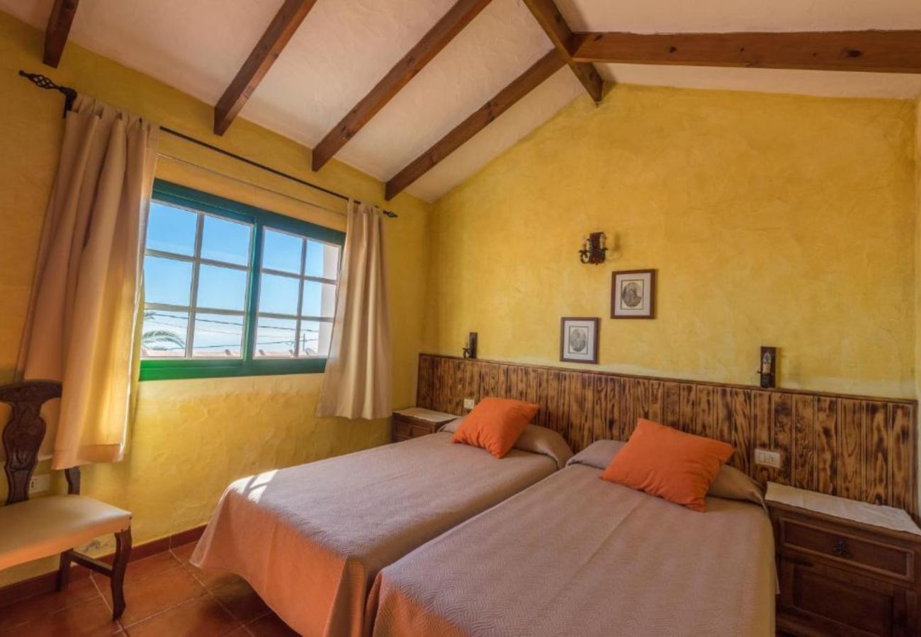 Cottage in Isora - Rural house with beautiful views BBQ Wifi