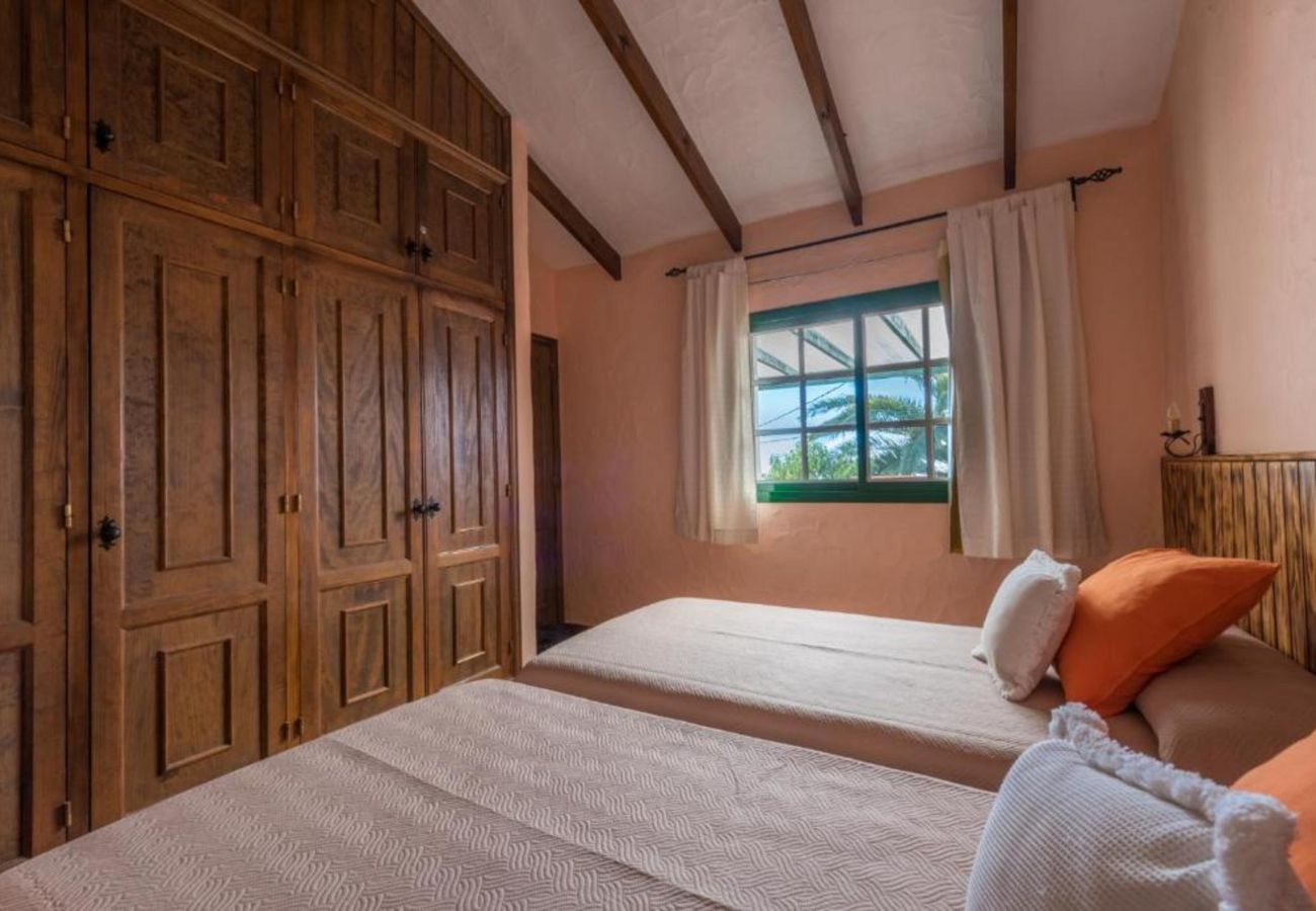 Cottage in Isora - Rural house with beautiful views BBQ Wifi