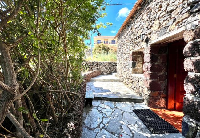 Cottage in Valverde -  Rural house with BBQ loft and beautiful views Cottage in Valverde -  Rural house with BBQ loft and beautiful views