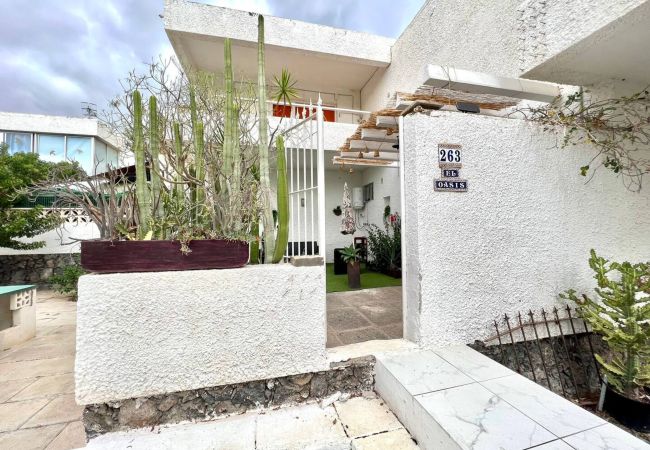 Aparthotel in Costa del Silencio -  Cozy Studio with BBQ and Terrace in Tenerife Aparthotel in Costa del Silencio -  Cozy Studio with BBQ and Terrace in Tenerife