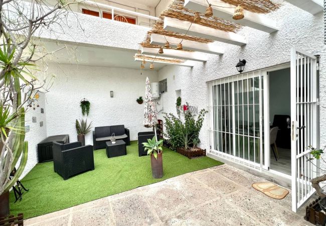 Aparthotel in Costa del Silencio -  Cozy Studio with BBQ and Terrace in Tenerife Aparthotel in Costa del Silencio -  Cozy Studio with BBQ and Terrace in Tenerife