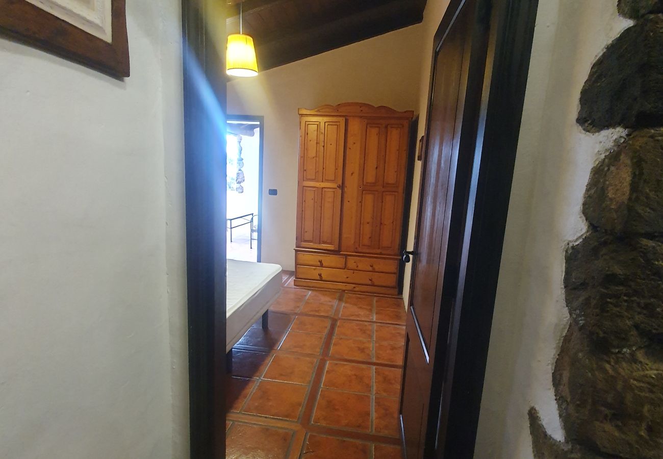 House in Santa Cruz de Tenerife -  Beautiful stone house full of peace fabulous views