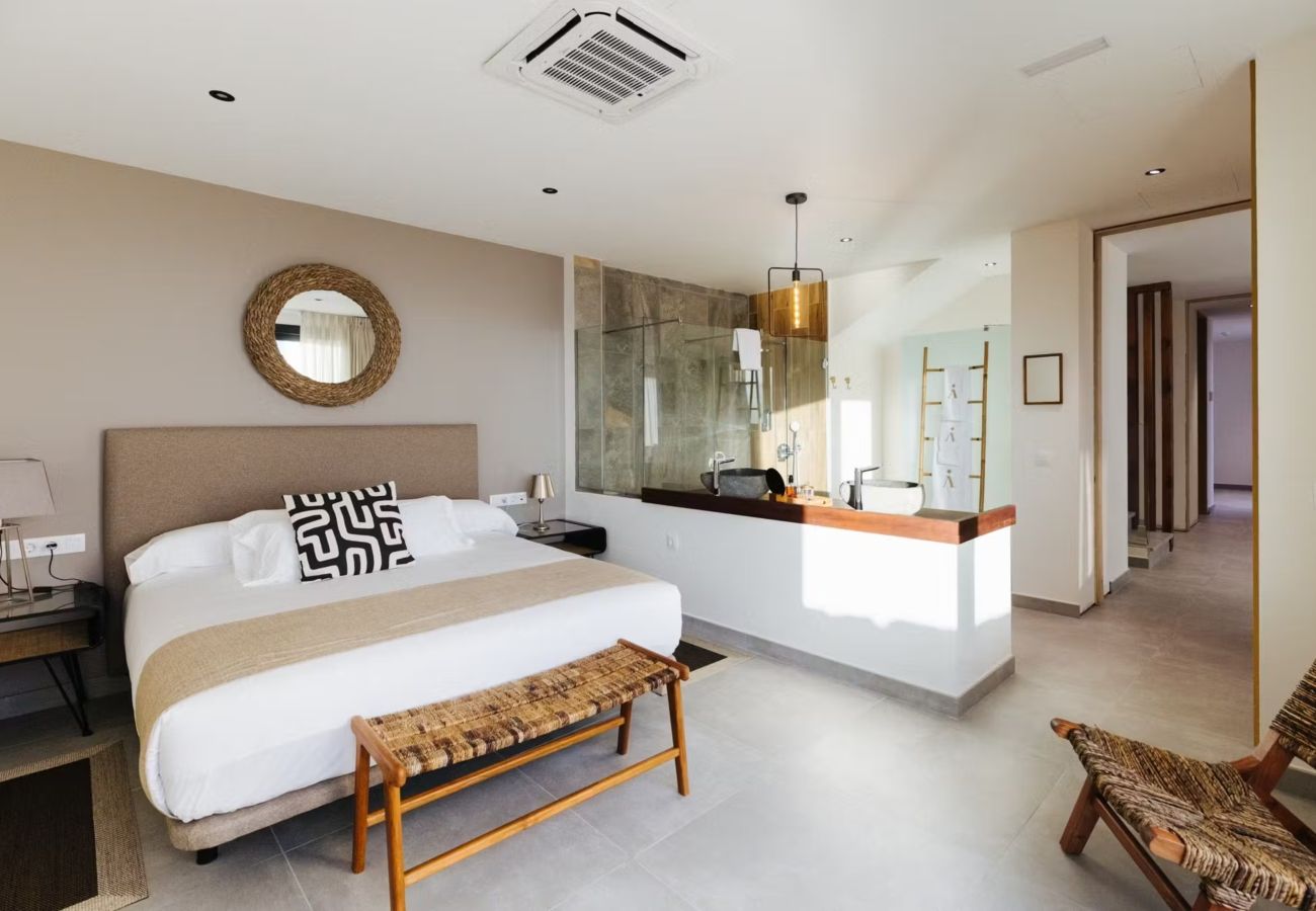 Villa in Santa Cruz de la Palma - Beautiful and modern villa with pool and sea views