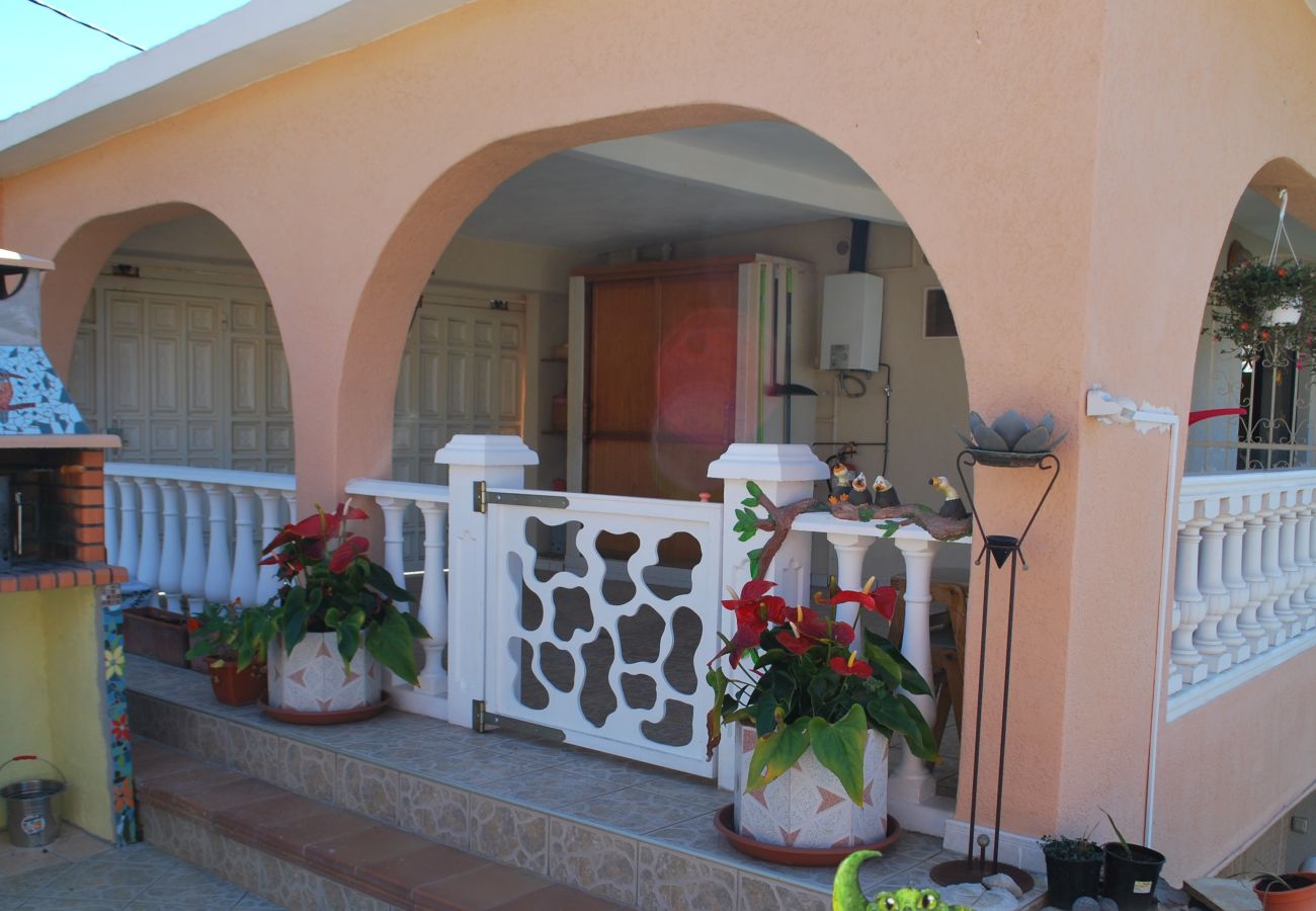 Apartment in Icod de los Vinos - Stunning sea views in this studio with terrace, pool, BBQ