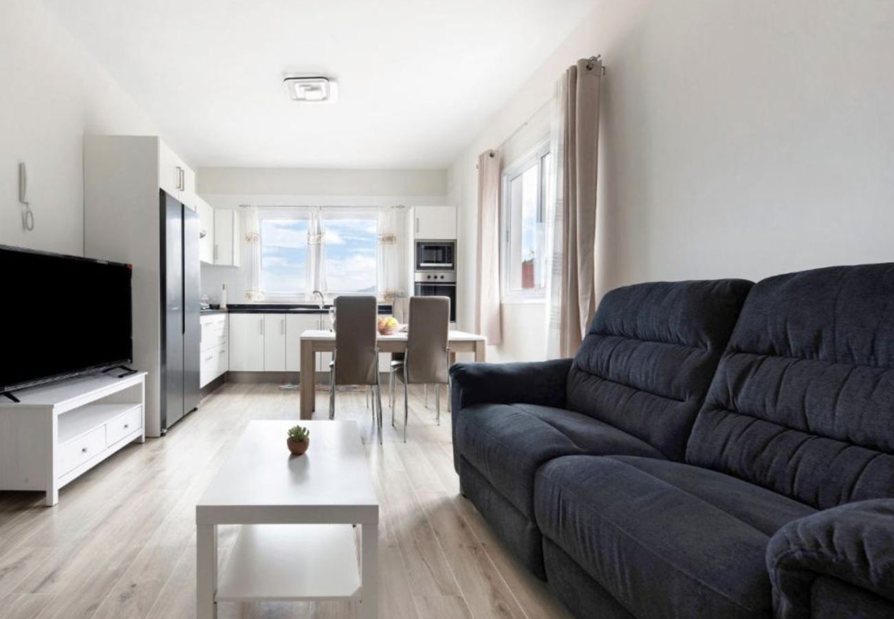 Cottage in Garachico - Modern House with beautiful Views of Teide for up to 4 people