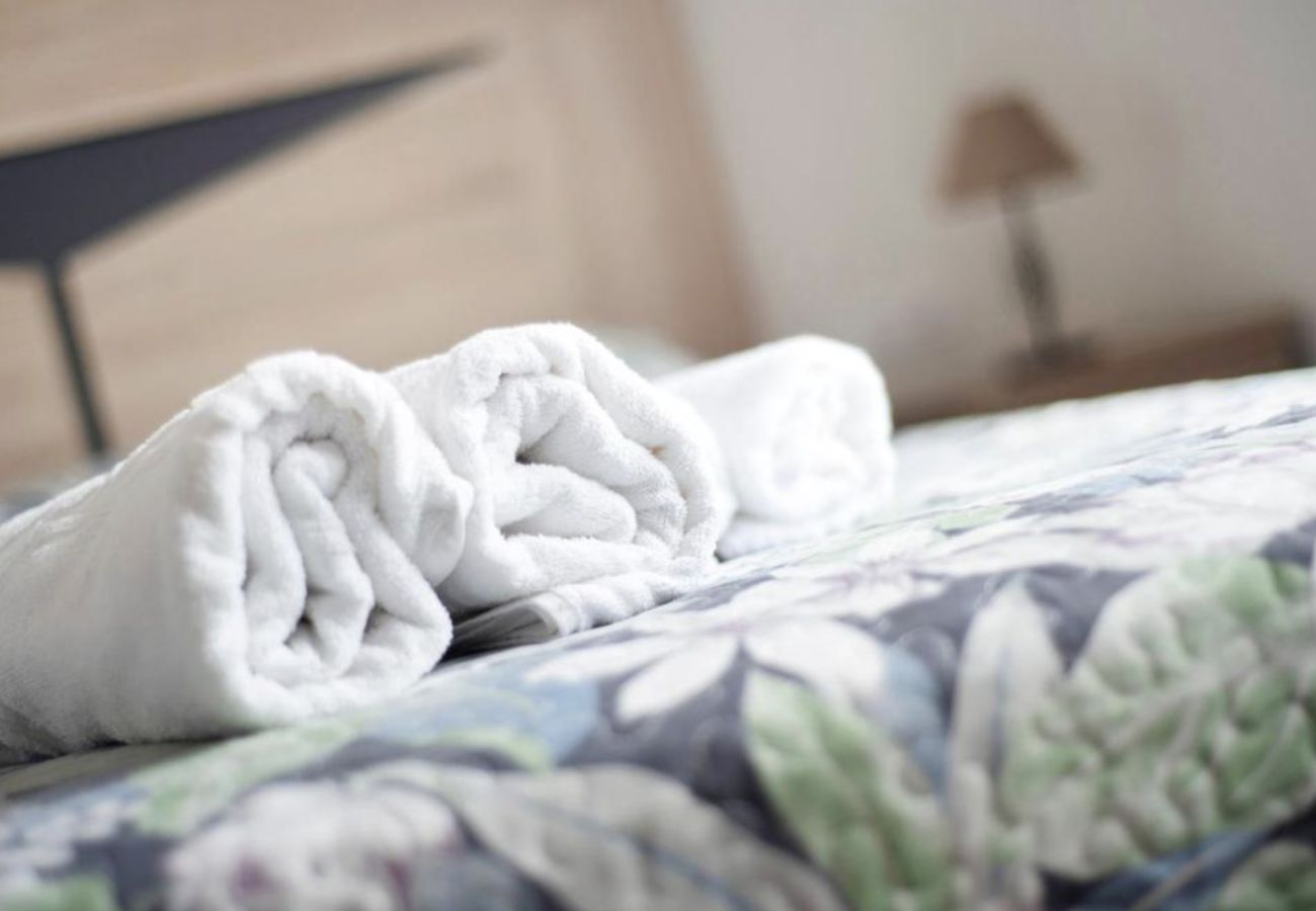 Cottage in Garachico - Modern House with beautiful Views of Teide for up to 4 people