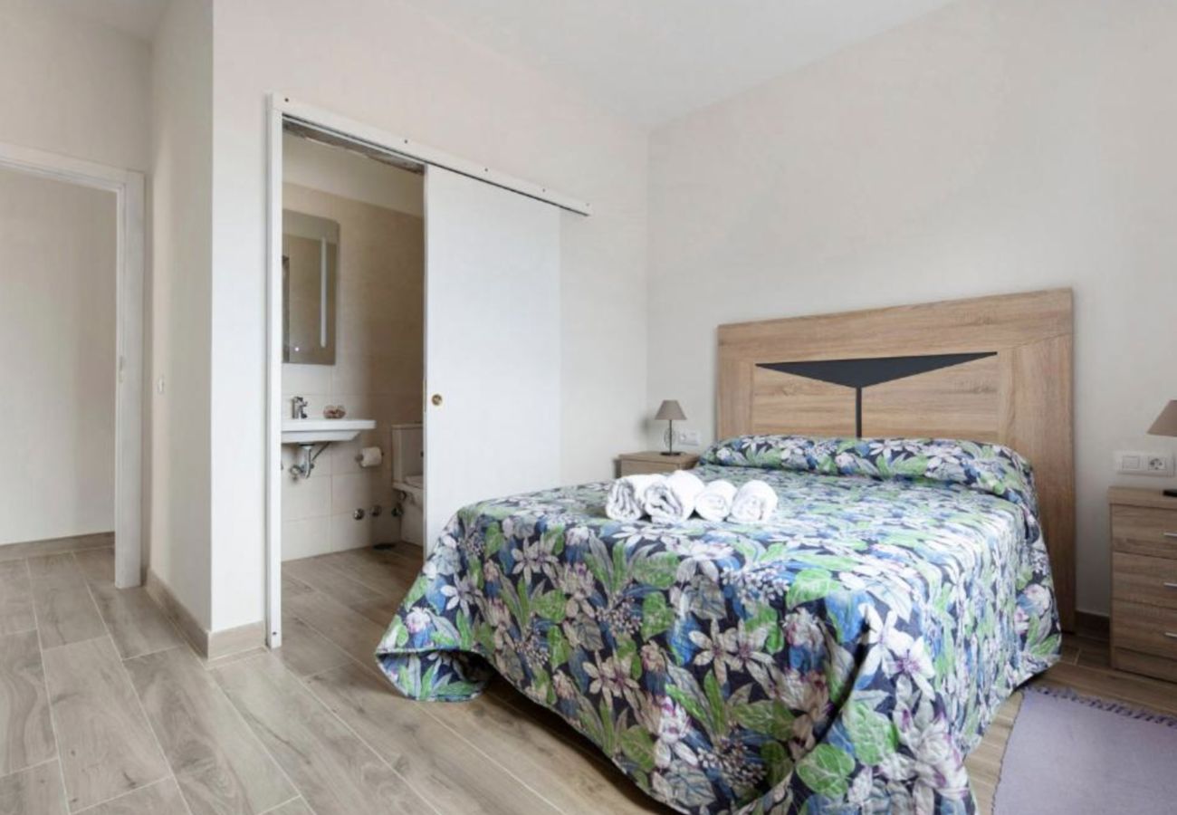 Cottage in Garachico - Modern House with beautiful Views of Teide for up to 4 people