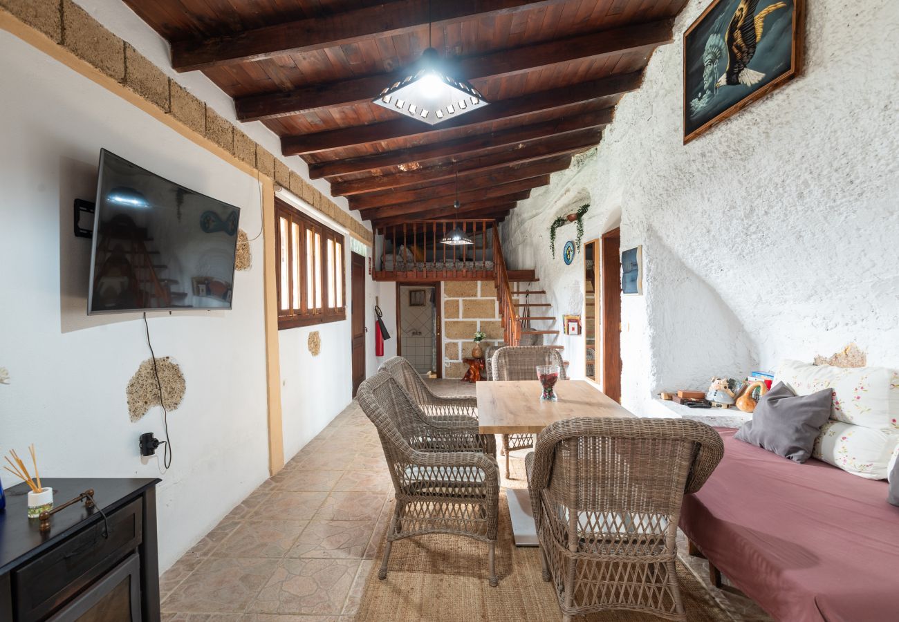 House in Arico -  Beautiful Luxury Cave House with private pool