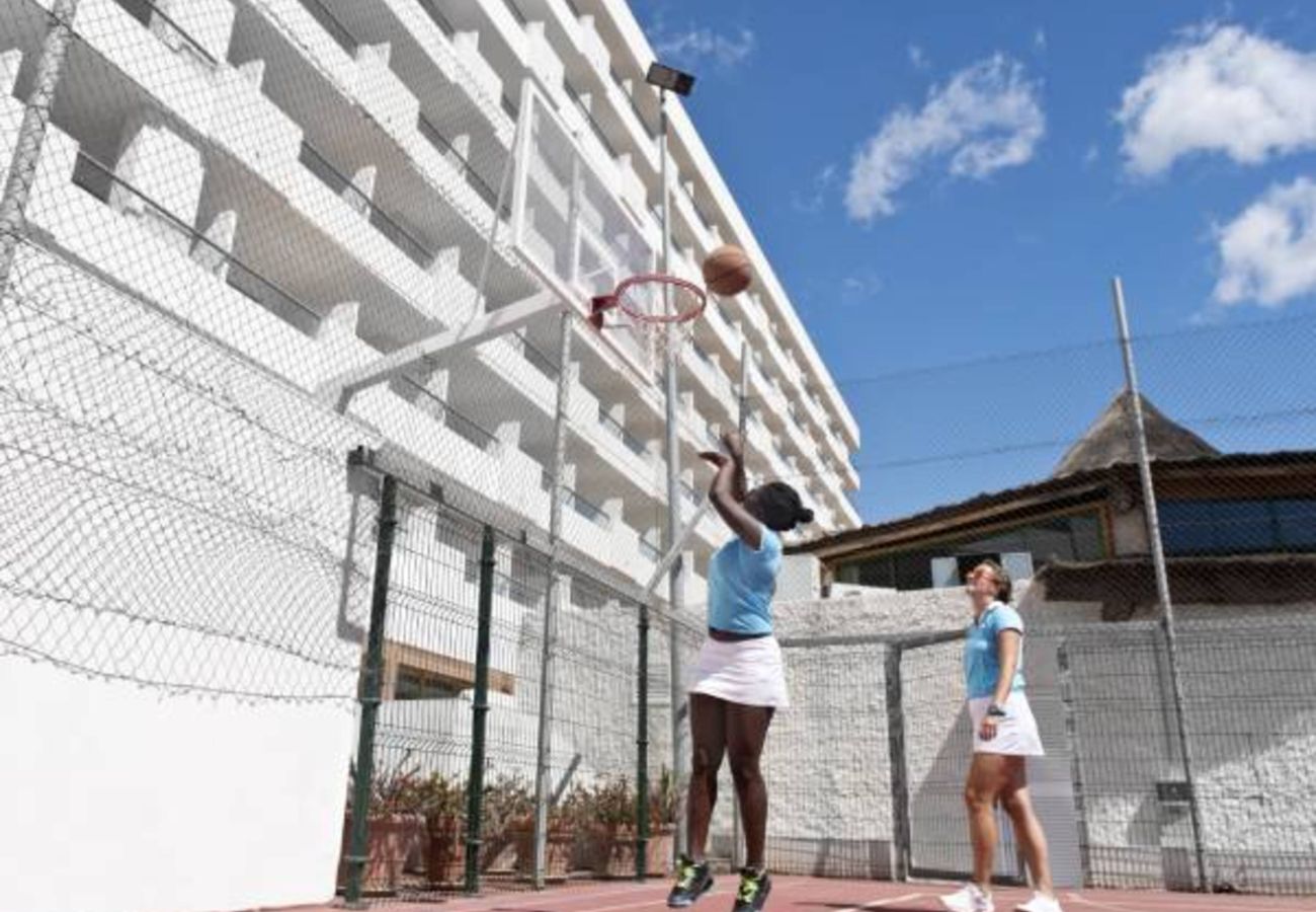 Rent by room in Playa del Ingles - Standard Room with View in an Exclusive Resort in La Palma