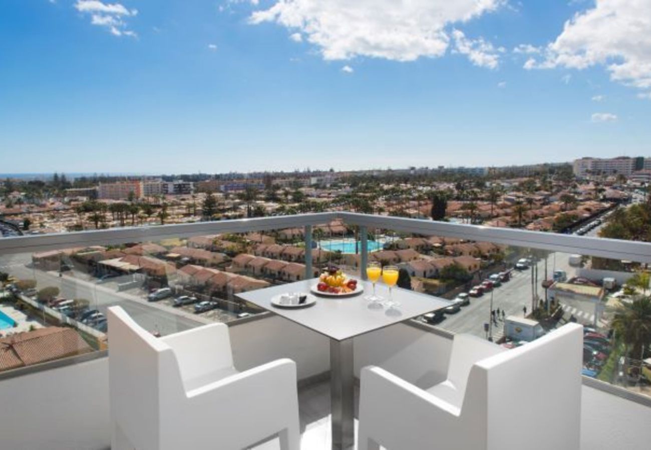 Rent by room in Playa del Ingles - Standard Room with View in an Exclusive Resort in La Palma