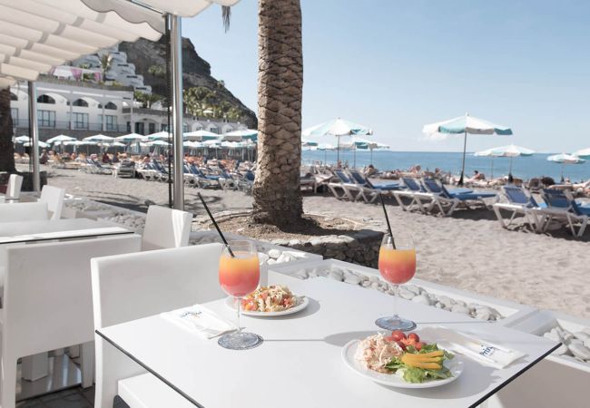 Rent by room in Mogán - Superior Family Room with incredible views