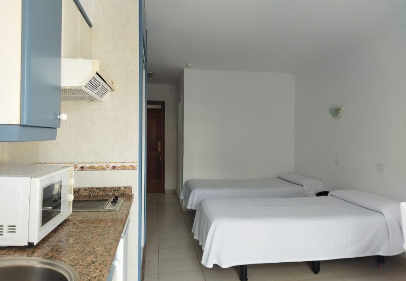 Aparthotel in Puerto de la Cruz - Cozy Studio with pool view