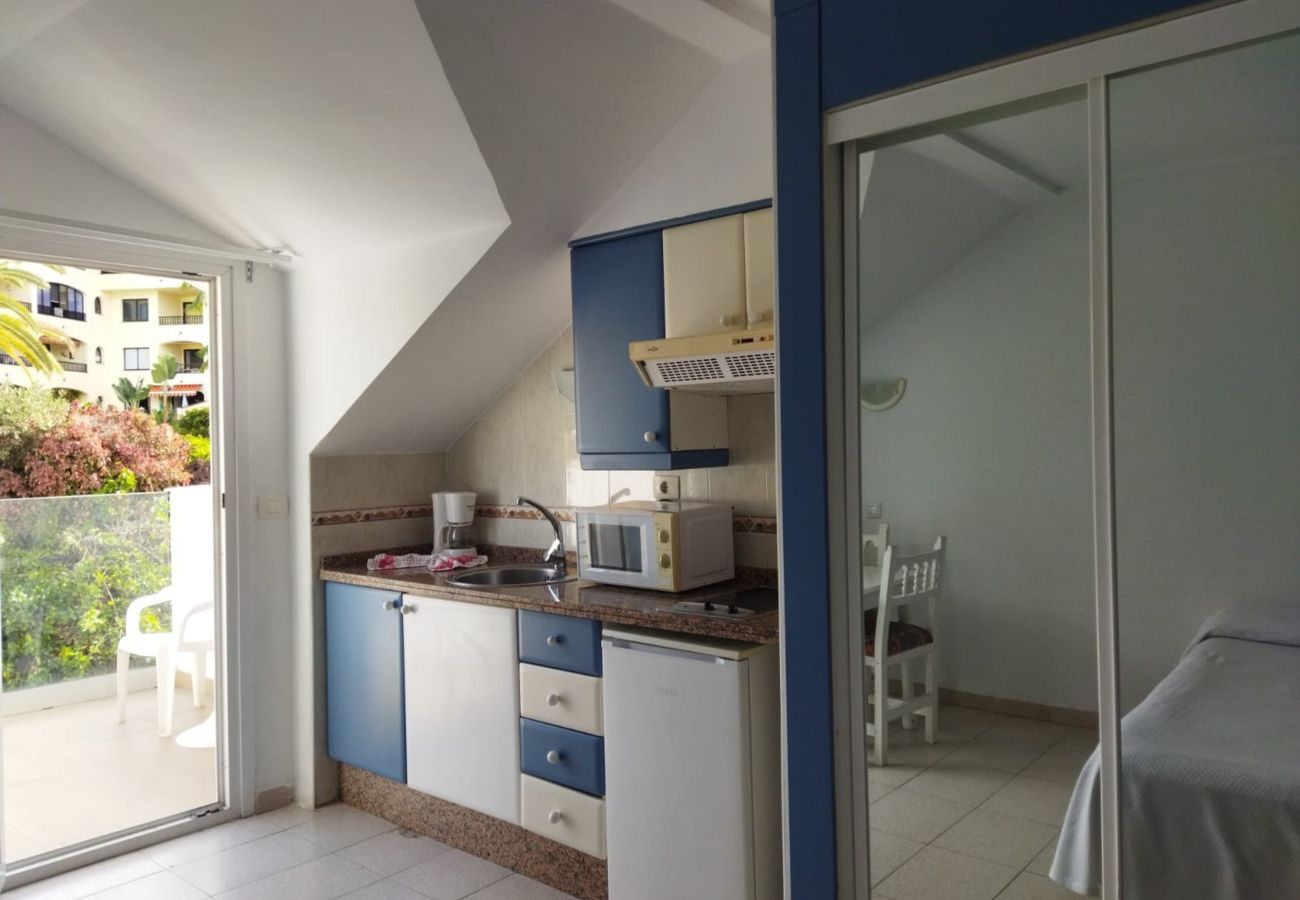 Aparthotel in Puerto de la Cruz - Cozy Studio with pool view