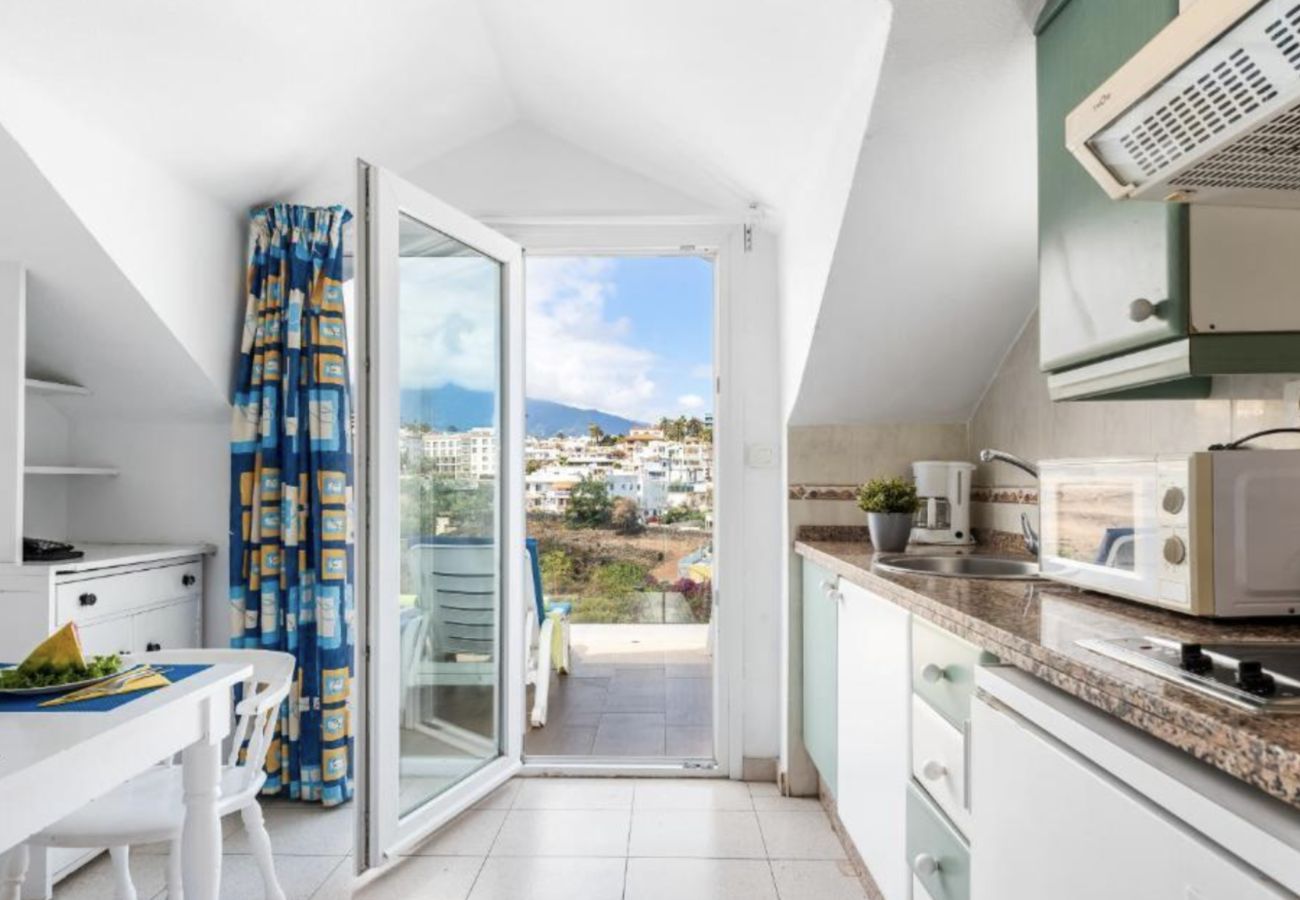 Aparthotel in Puerto de la Cruz - Cozy Studio with pool view