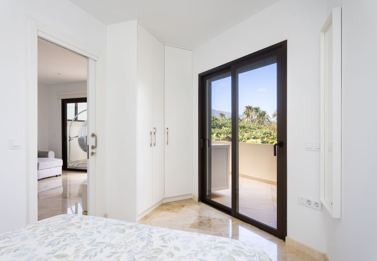 Apartment in Puerto de la Cruz - Luxury Apartment with Stunning Sea and Banana Plantation Views