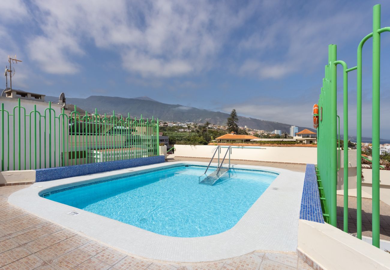 Apartment in Puerto de la Cruz - Modern Apartment in Puerto de la Cruz with Stunning Mountain Views