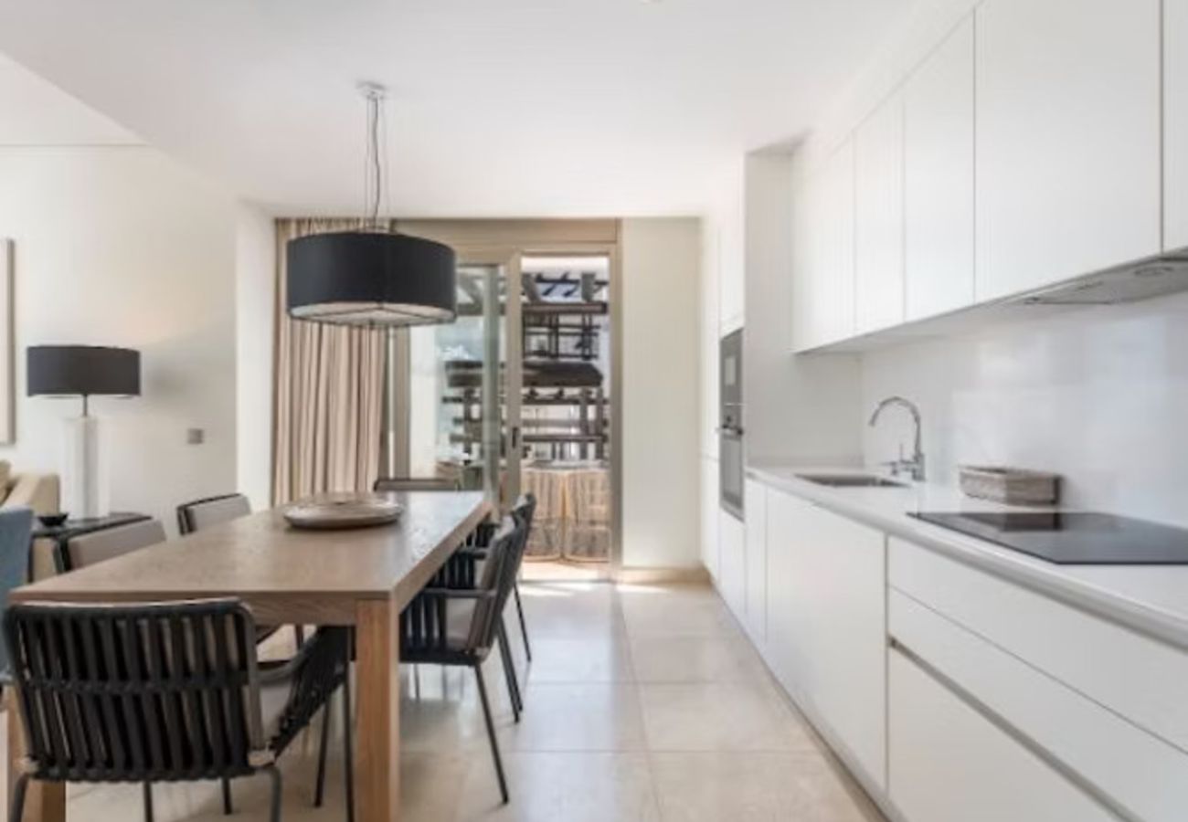 Aparthotel in Guía de Isora - 2-Bedroom Suite with Terrace & Partial Ocean View – South Tenerife