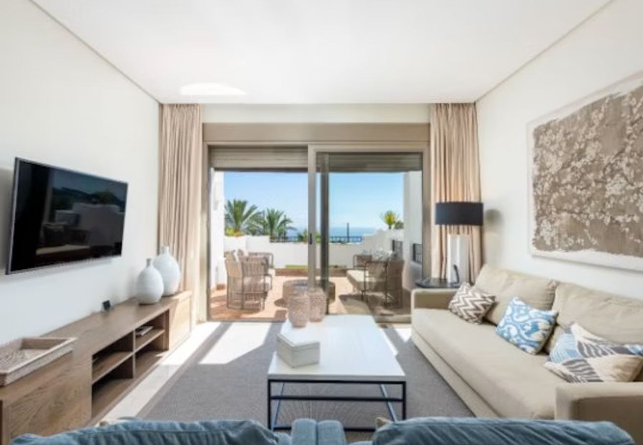 Aparthotel in Guía de Isora - 2-Bedroom Suite with Terrace & Partial Ocean View – South Tenerife