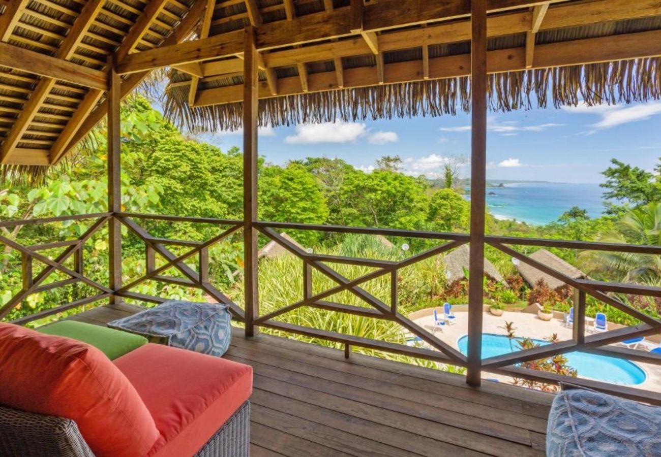 Aparthotel in Bocas del Toro - Balinese-Style 2-Bedroom Bungalow with Pool and Ocean View in the Jungle of Bocas del Toro