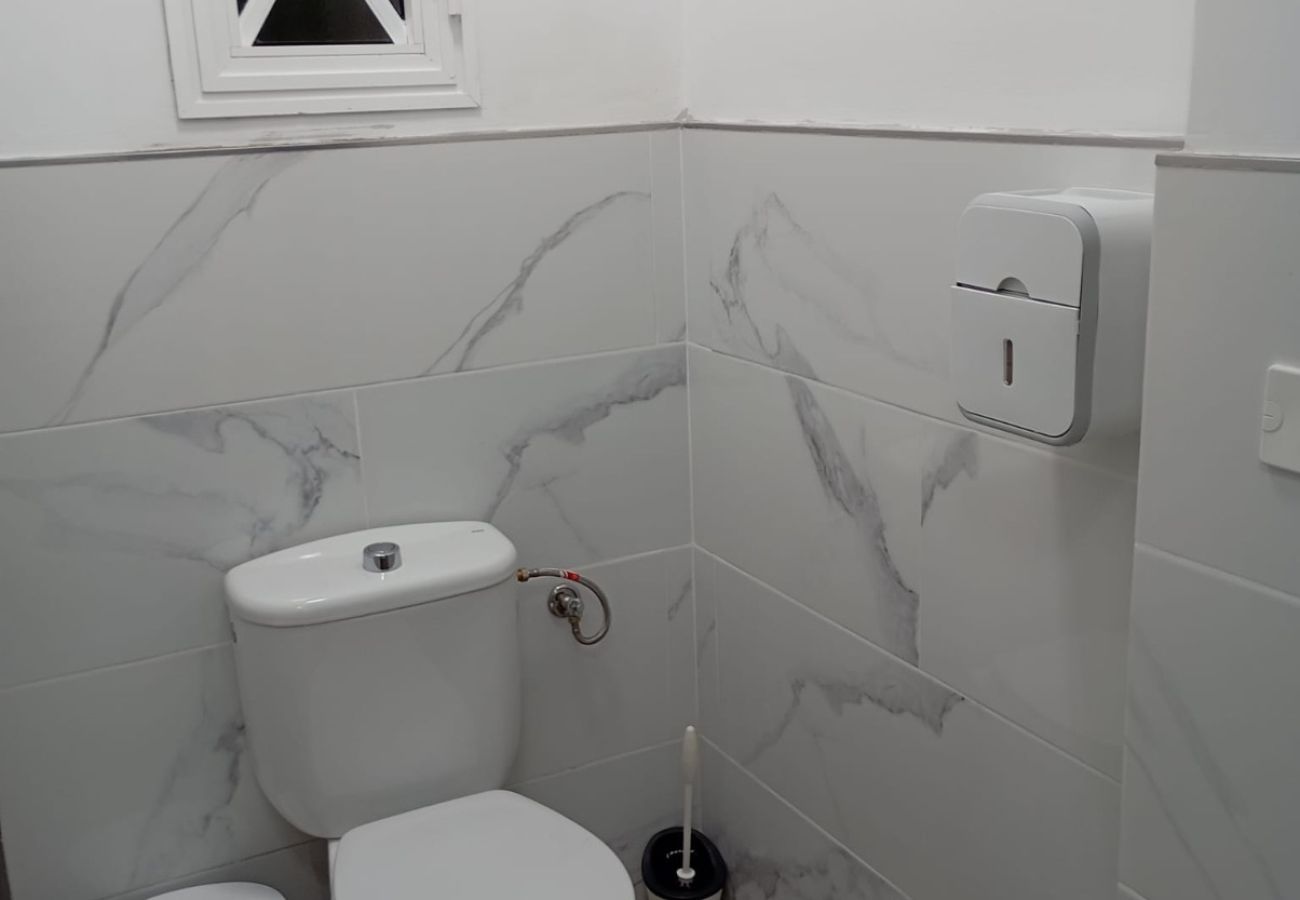 Rent by room in Mocanal - Newly built hostel. Unbeatable.